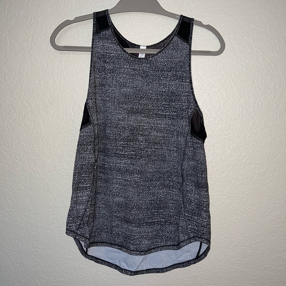 Lululemon running / training tank - Size 6